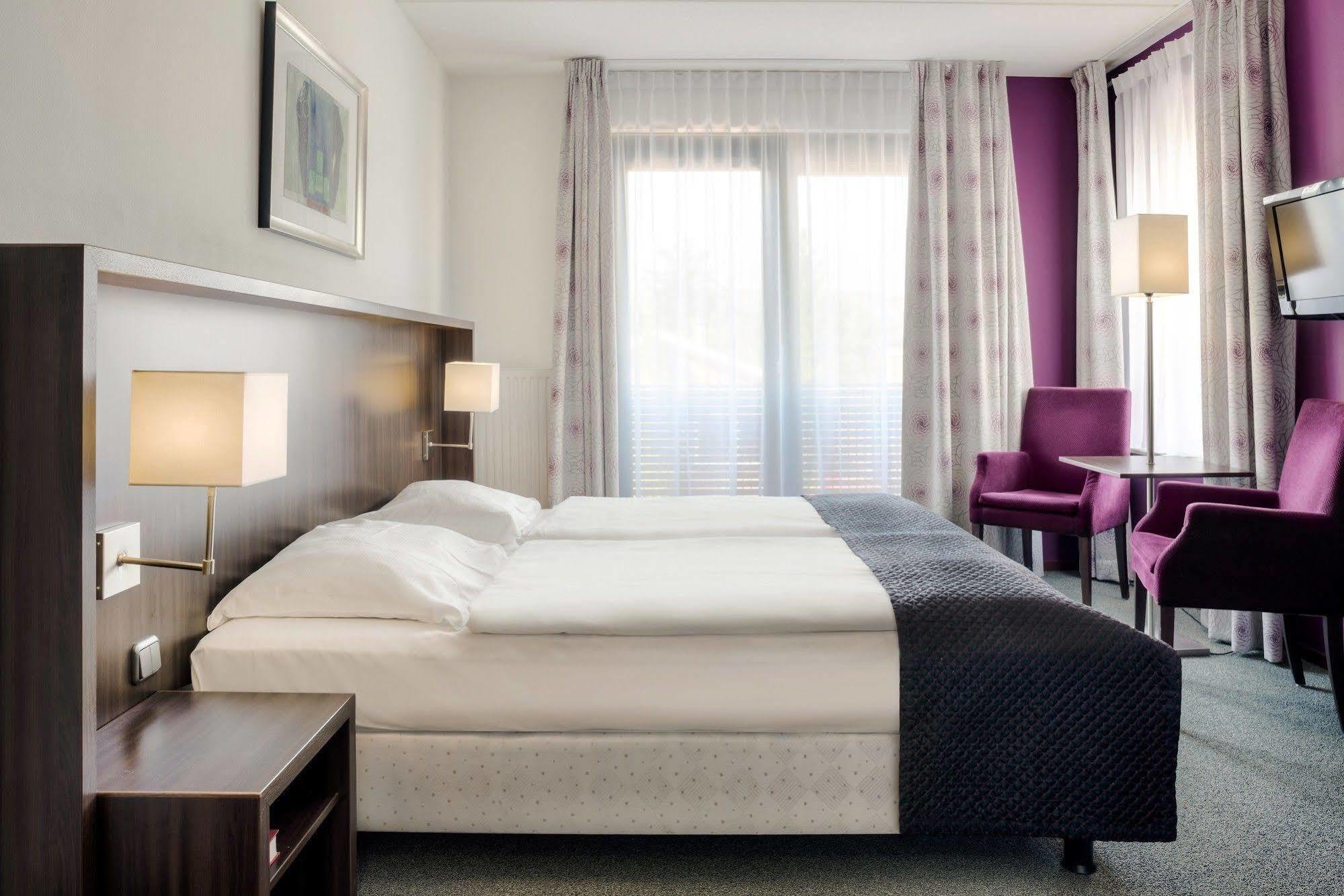 Hampshire Hotel - Avenarius รัวร์โล ภายนอก รูปภาพ